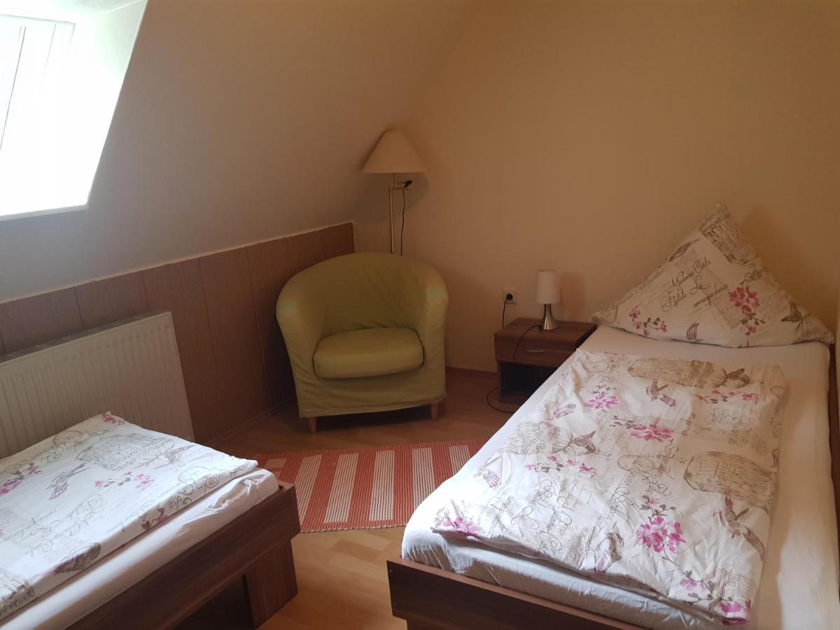 Ferienwohnung Fuer Monteure Templin Bagian luar foto